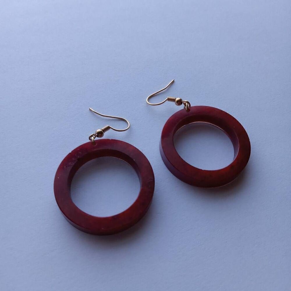 5/$50 Red resin circle earrings - Picture 2 of 4
